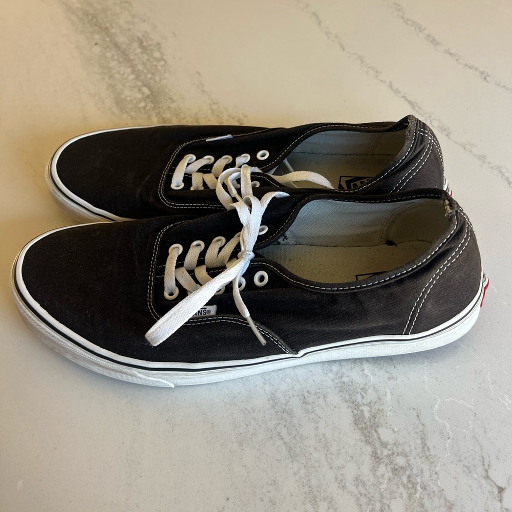 Men’s black vans size 13